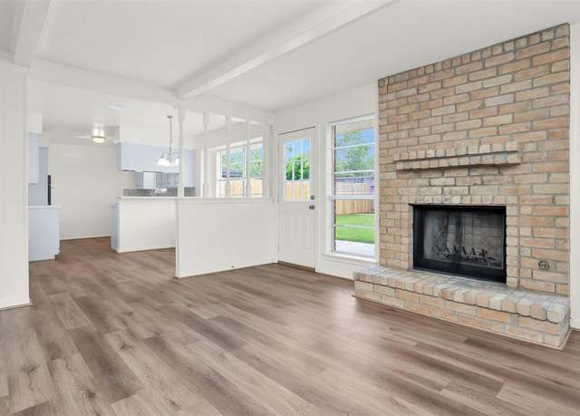Property at 13626 Fernhill Dr, Sugar Land, TX 77498, 3 beds, 2 baths