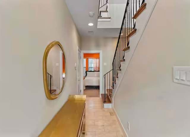 Property at 1017 Roberts St, Houston, TX 77003, 3 beds, 3.5 baths