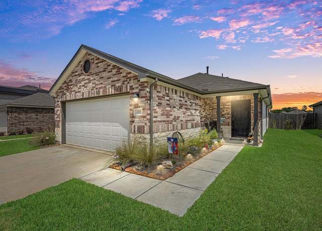Property at 323 Cumberland Forest Dr, Magnolia, TX 77354, 3 beds, 2 baths