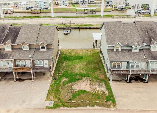 Property at 163 Boat Slip Rd, Matagorda, TX 77457