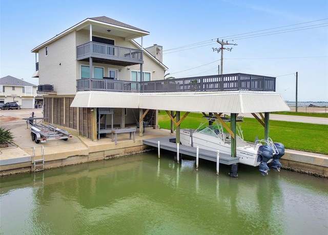 Property at 301 Commander Dr, Tiki Island, TX 77554, 3 beds, 2 baths