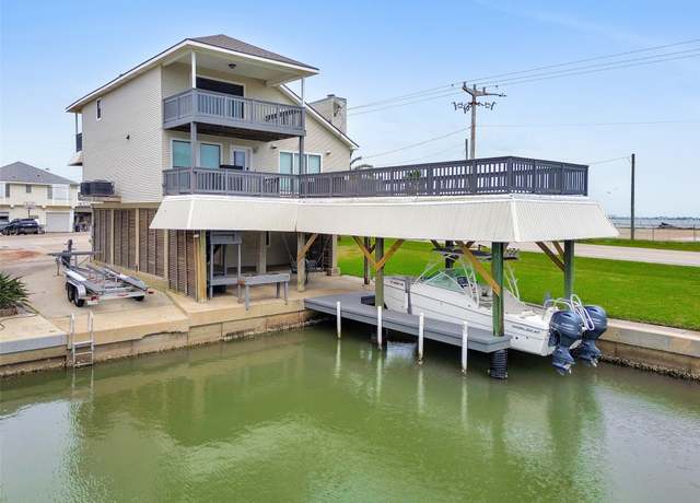 Property at 301 Commander Dr, Tiki Island, TX 77554, 3 beds, 2 baths