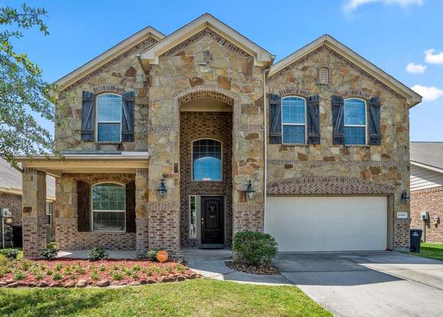Property at 20419 Moon Walk Dr, Humble, TX 77338, 4 beds, 2.5 baths