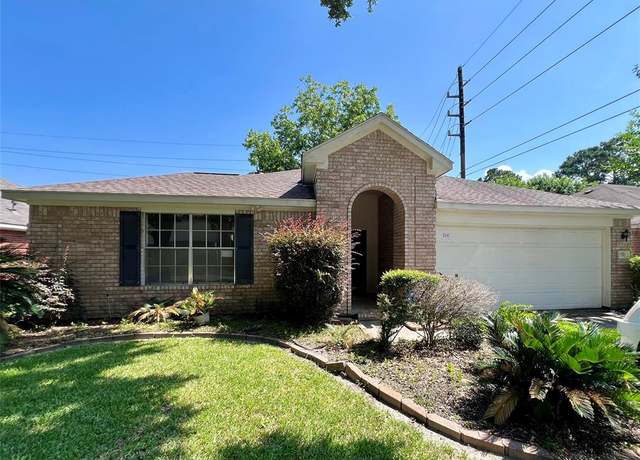 Property at 7110 Echo Pines Dr, Humble, TX 77346, 3 beds, 2 baths