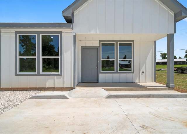 Property at 126 Long Dr, Onalaska, TX 77360, 3 beds, 2 baths
