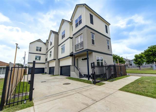 Property at 2312 Reinerman St, Houston, TX 77007, 3 beds, 3.5 baths