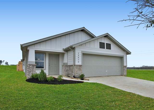 Property at 13070 Sarah Springs Dr, Magnolia, TX 77354, 3 beds, 2 baths