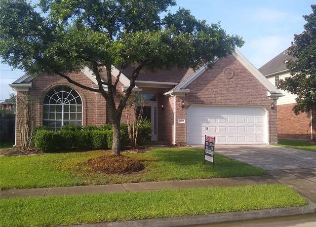 Property at 11111 Sprucedale Ct, Houston, TX 77070, 3 beds, 2 baths