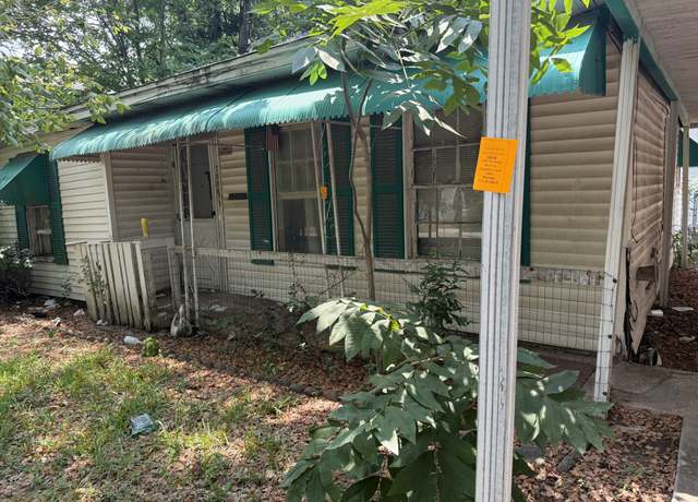 Property at 7006 Eastwood St, Houston, TX 77021, 2 beds, 1 bath