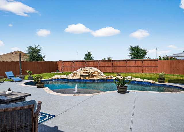 Property at 4603 Red Yucca Dr, Baytown, TX 77521, 4 beds, 2.5 baths