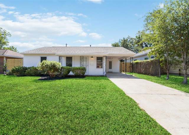 Property at 4826 Alvin St, Houston, TX 77033, 3 beds, 1 bath