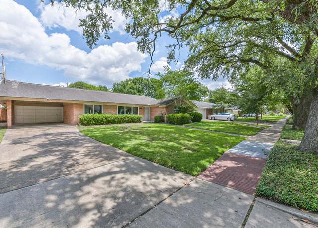 Property at 9207 Timberside Dr, Houston, TX 77025, 3 beds, 2 baths