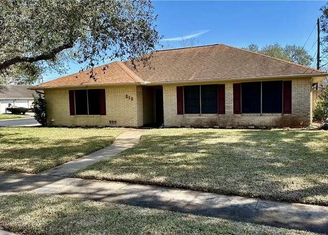 Property at 213 Yuma Dr, Victoria, TX 77904, 3 beds, 2 baths