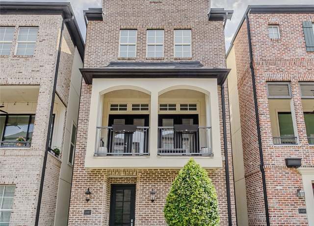 Property at 6007 Matthew Oaks Pl, Houston, TX 77007, 3 beds, 3.5 baths