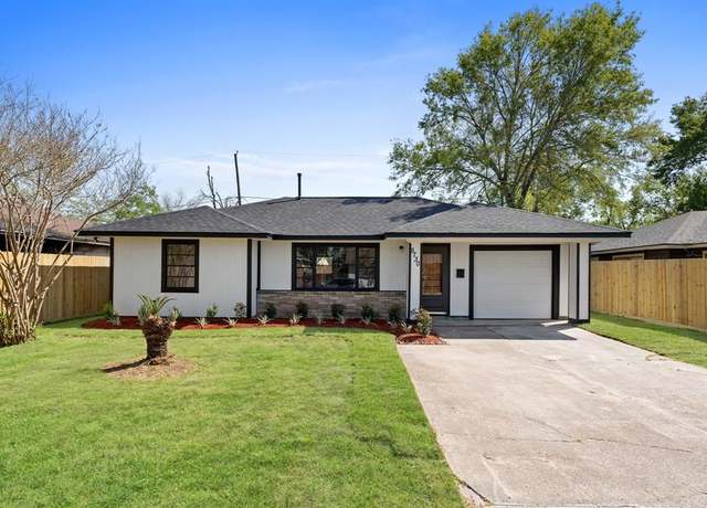 Property at 5730 Doulton Dr, Houston, TX 77033, 3 beds, 2 baths