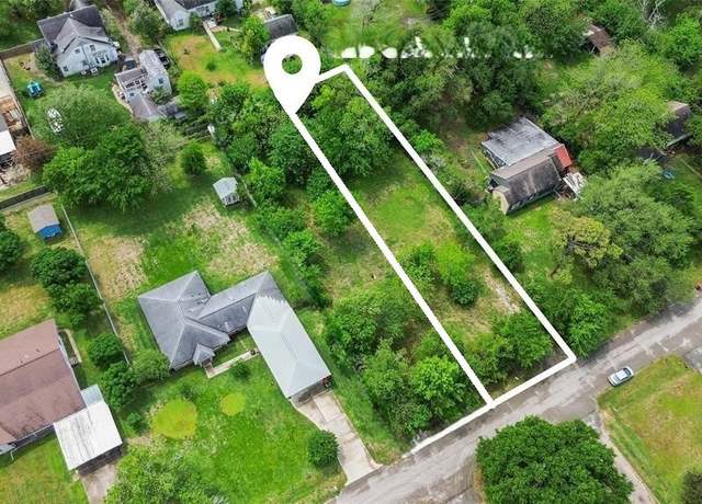 Property at 115 Cabaniss Ave, Baytown, TX 77520
