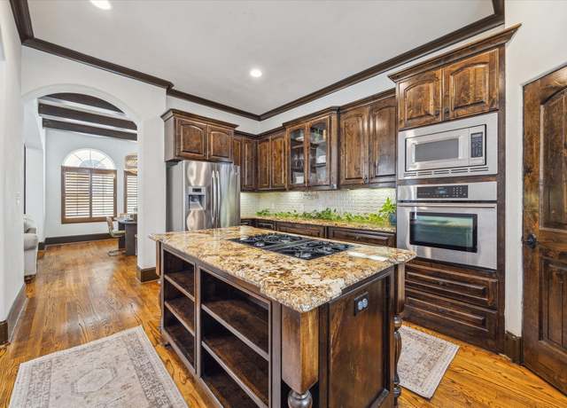 Property at 1241 W 24th St Unit E, Houston, TX 77008, 3 beds, 3.5 baths