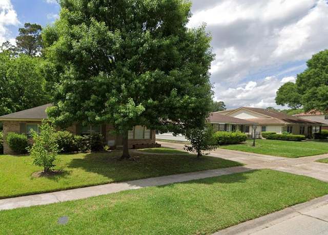 Property at 1522 Hewitt Dr, Houston, TX 77018, 4 beds, 5 baths