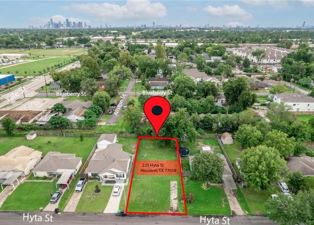 Property at 225 Hyta St, Houston, TX 77018