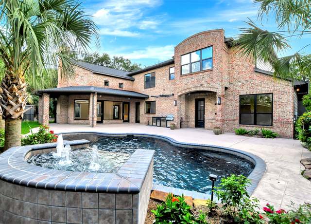 Property at 4316 Dickson St, Houston, TX 77007, 5 beds, 4 baths