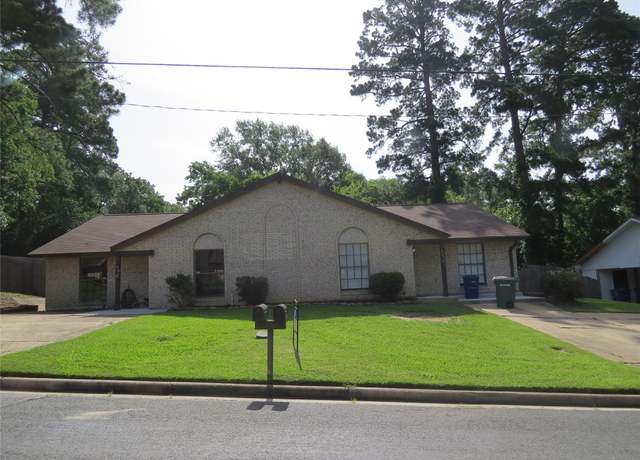 Property at 601 Hickory St Unit B, Huntsville, TX 77320, 3 beds, 2 baths