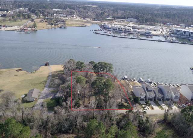 Property at 15093 Marina Dr, Conroe, TX 77356