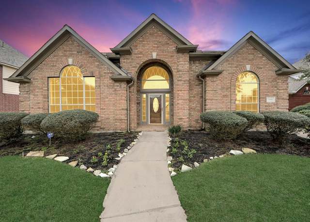 Property at 3414 Hansford Pl, Pearland, TX 77584, 5 beds, 3 baths