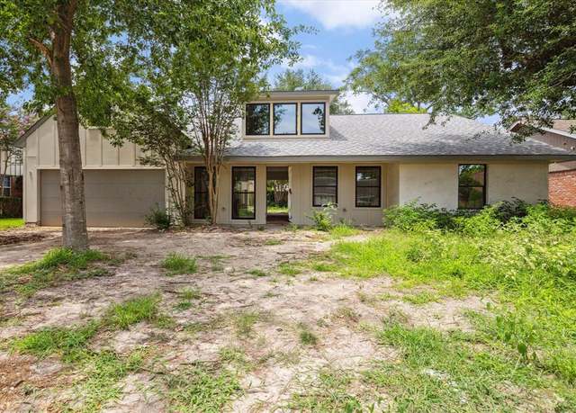 Property at 10410 Mayfield Rd, Houston, TX 77043, 4 beds, 3.5 baths