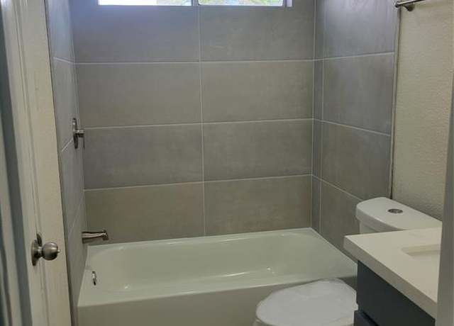 Property at 11544 11544 Springshire Dr, Houston, TX 77066, 3 beds, 2 baths