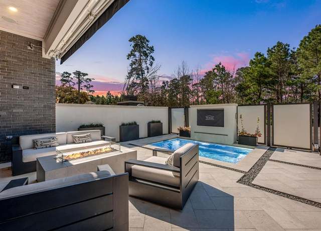 Property at 6406 Haskell St, Houston, TX 77007, 4 beds, 5 baths