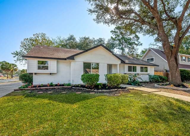 Property at 23130 Bayleaf Dr, Spring, TX 77373, 3 beds, 2 baths