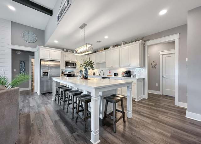 Property at 976 Albatross Ln, Crystal Beach, TX 77650, 4 beds, 2 baths