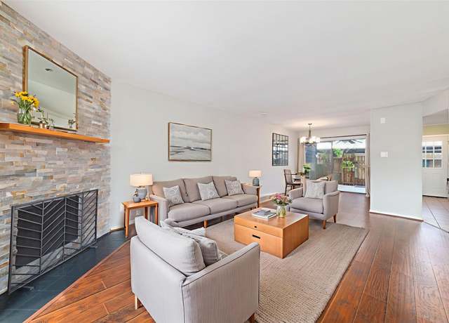 Property at 2601 S Braeswood Blvd #302, Houston, TX 77025, 2 beds, 2.5 baths