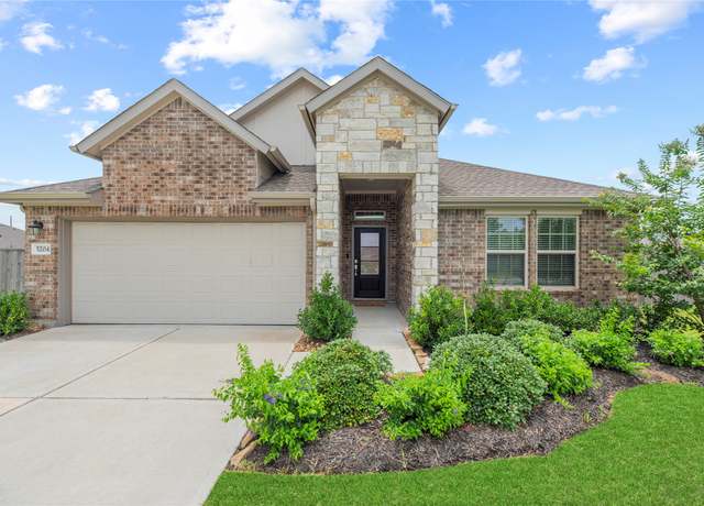 Property at 5204 Rushing Brook Ln, Rosenberg, TX 77469, 4 beds, 2 baths
