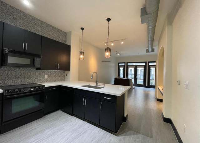 Property at 1901 Post Oak Blvd #1213, Houston, TX 77056, 1 bed, 1 bath