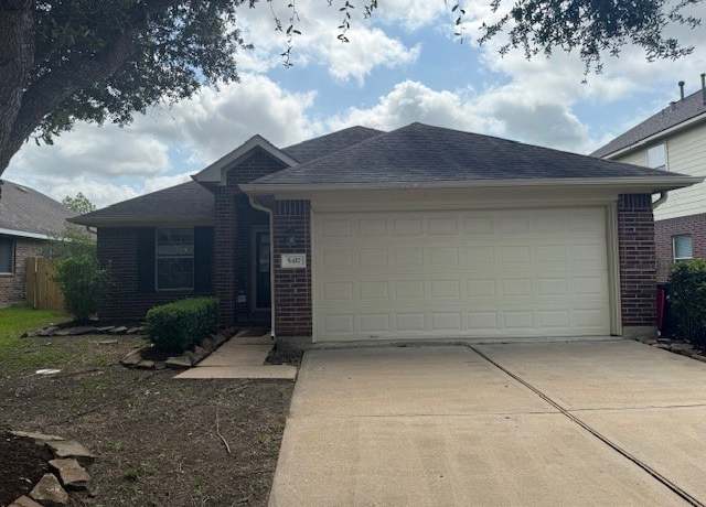 Property at 5417 Summer Spring Ln, Rosharon, TX 77583, 3 beds, 2 baths