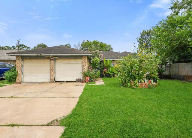 Property at 205 Cole St, Webster, TX 77598, 3 beds, 2 baths
