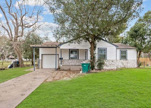 Property at 2217 Meadow Ln, La Marque, TX 77568, 3 beds, 1 bath