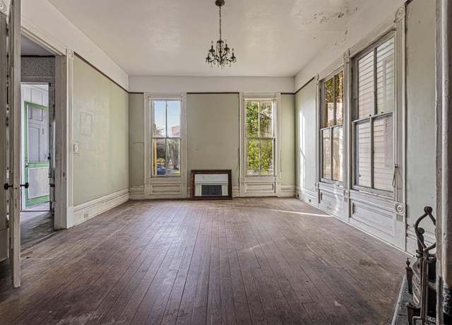 Property at 1815 Broadway St, Galveston, TX 77550, 5 beds, 2 baths