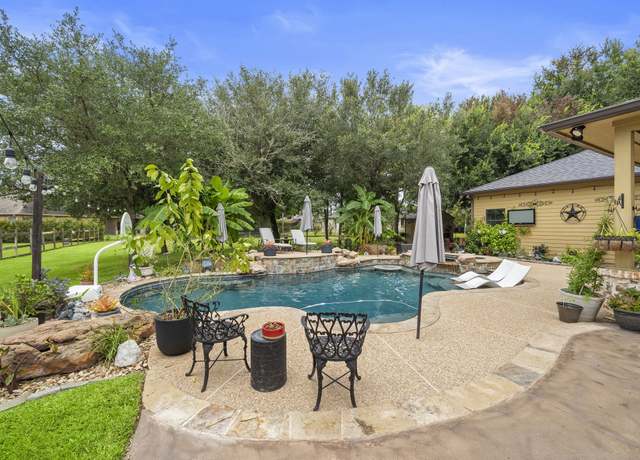 Property at 3423 Woodbine Dr, Fulshear, TX 77441, 5 beds, 3.5 baths