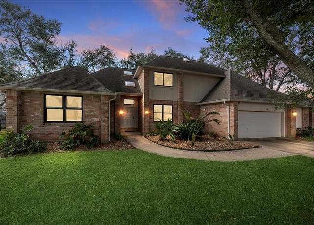 Property at 4611 Diamond Springs Dr, Missouri City, TX 77459, 4 beds, 2.5 baths