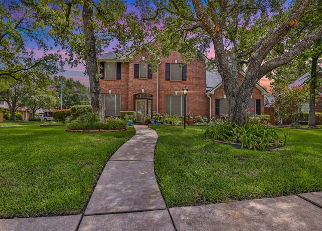 Property at 18010 Clover Park Dr, Humble, TX 77346, 4 beds, 3 baths