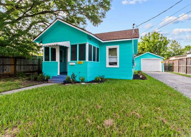 Property at 706 E Hunnicutt St, Baytown, TX 77520, 2 beds, 1 bath