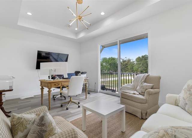 Property at 4604 Crown Grove Ln, Houston, TX 77018, 3 beds, 2.5 baths