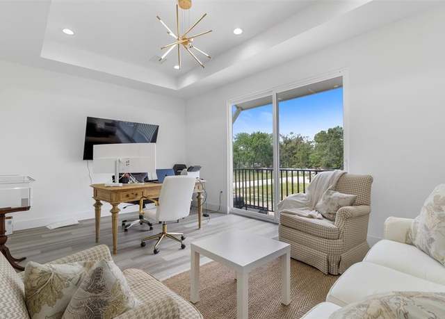Property at 4604 Crown Grove Ln, Houston, TX 77018, 3 beds, 2.5 baths