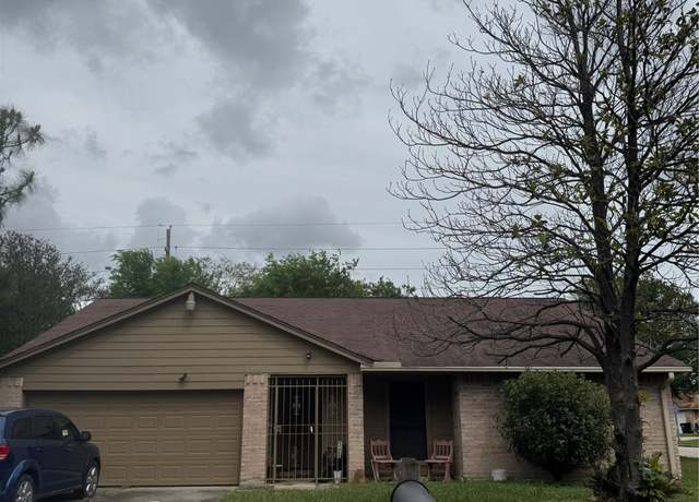 Property at 11902 Bremen Dr, Houston, TX 77066, 3 beds, 2 baths
