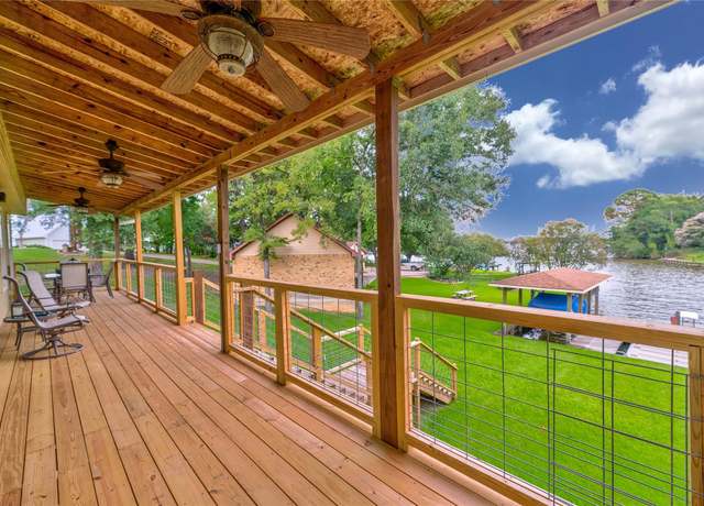 Property at 220 Harbor Dr, Onalaska, TX 77360, 3 beds, 2 baths