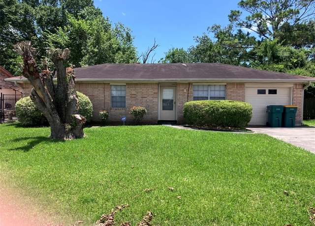 Property at 3213 Taylor St, La Marque, TX 77568, 3 beds, 1.5 baths