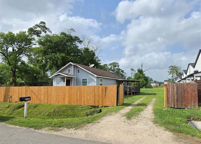 Property at 1110 Paul Quinn St, Houston, TX 77091, 2 beds, 2 baths