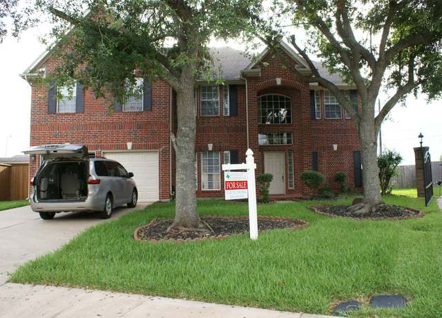 Property at 4206 Arboretum Dr, Pasadena, TX 77505, 4 beds, 2.5 baths
